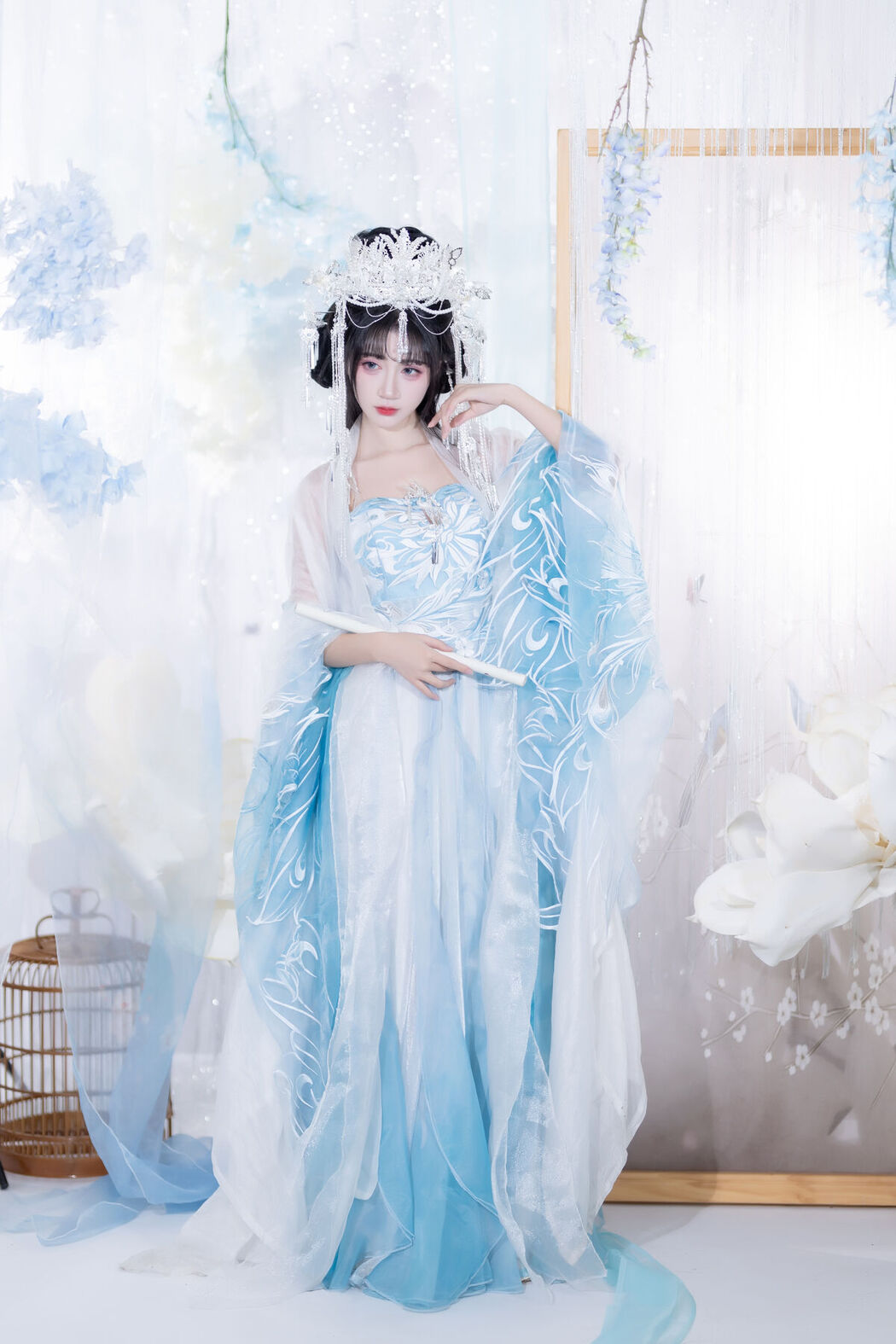 YiTuYu艺图语 Vol.8652 Qi Luo Sheng De Xiao Su Su (23P)