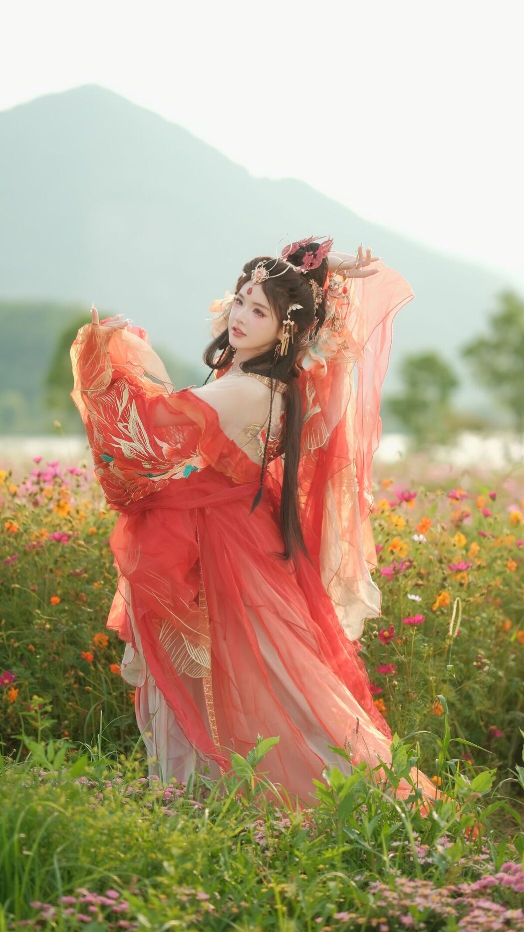 YiTuYu艺图语 Vol.8642 Xiao Shang Guan (17P)