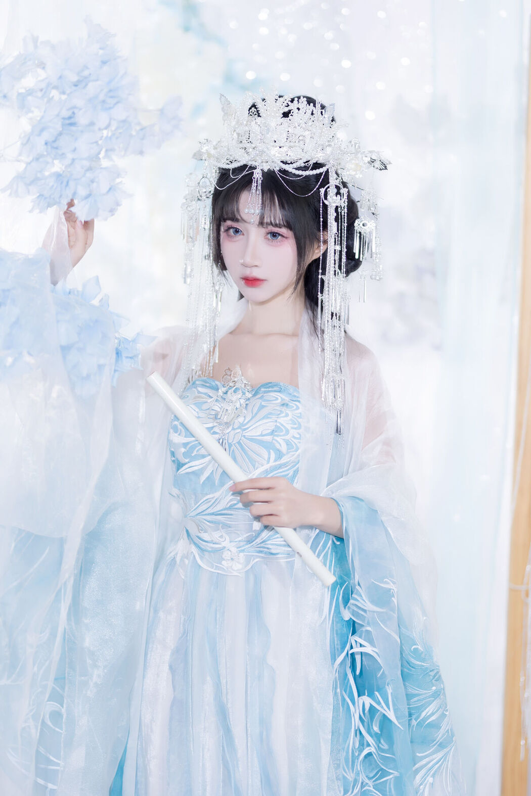 YiTuYu艺图语 Vol.8652 Qi Luo Sheng De Xiao Su Su (23P)