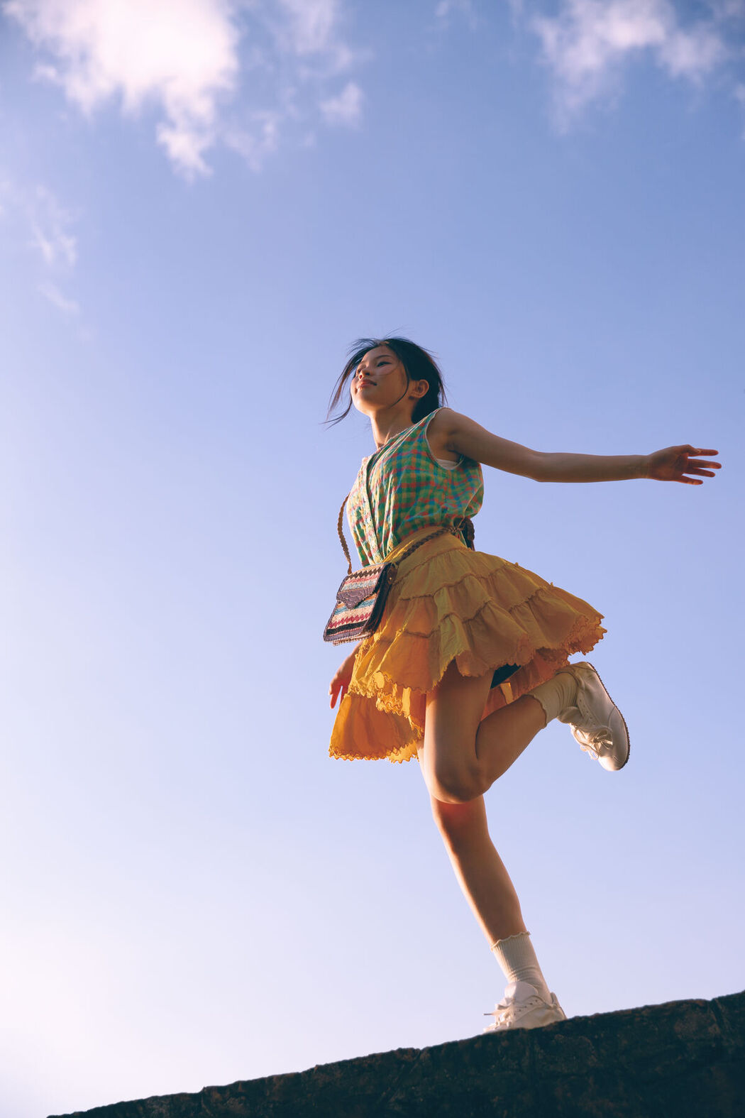 YiTuYu艺图语 Vol.8647 Kun Kun Bu Kun Le (28P)