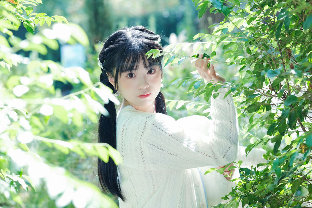 YiTuYu艺图语 Vol.8651 Yi Zhi Nuan Nuan (27P)