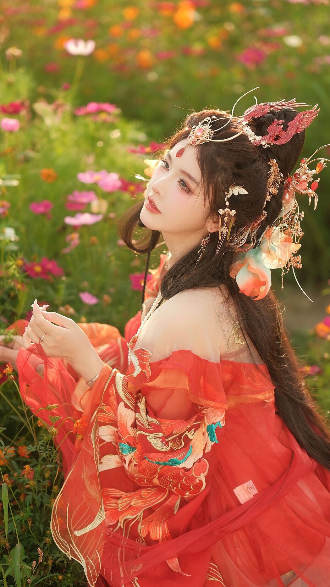 YiTuYu艺图语 Vol.8642 Xiao Shang Guan (17P)