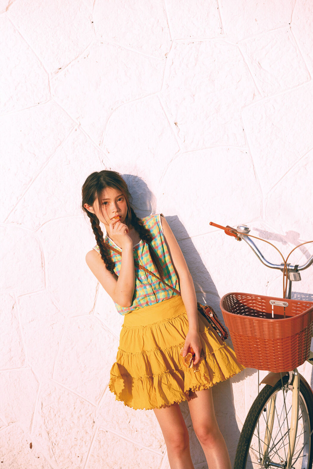 YiTuYu艺图语 Vol.8647 Kun Kun Bu Kun Le (28P)