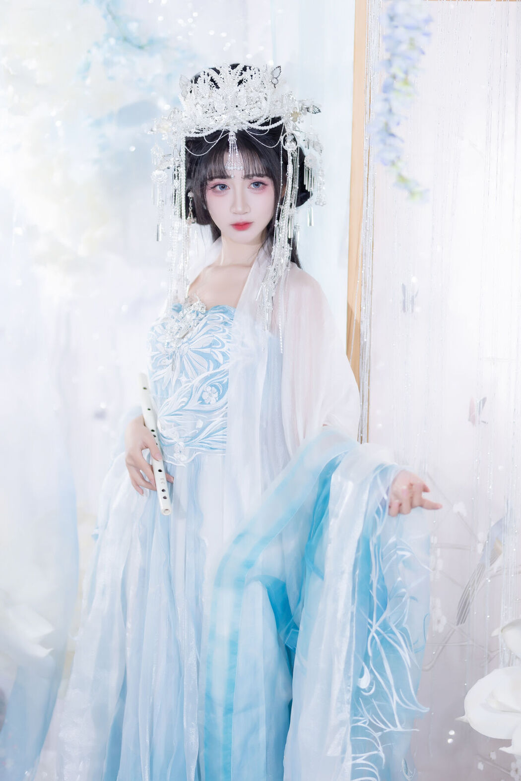 YiTuYu艺图语 Vol.8652 Qi Luo Sheng De Xiao Su Su (23P)