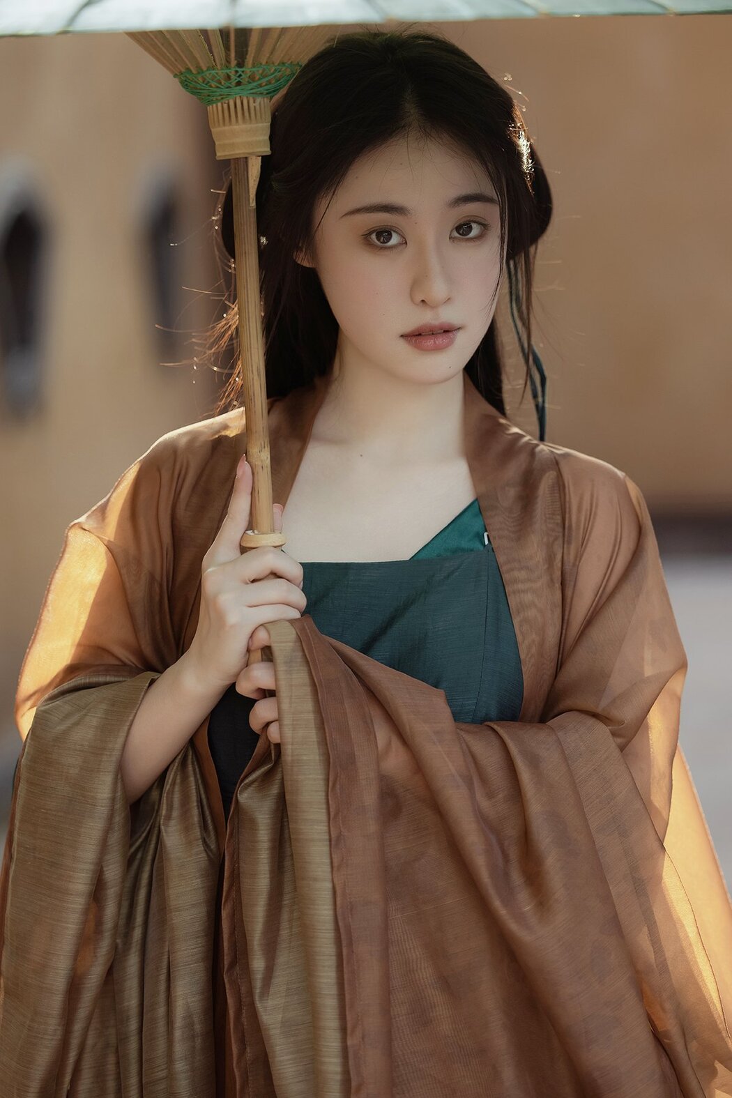 YiTuYu艺图语 Vol.8646 Wan Dou Er (24P) Cover Photo