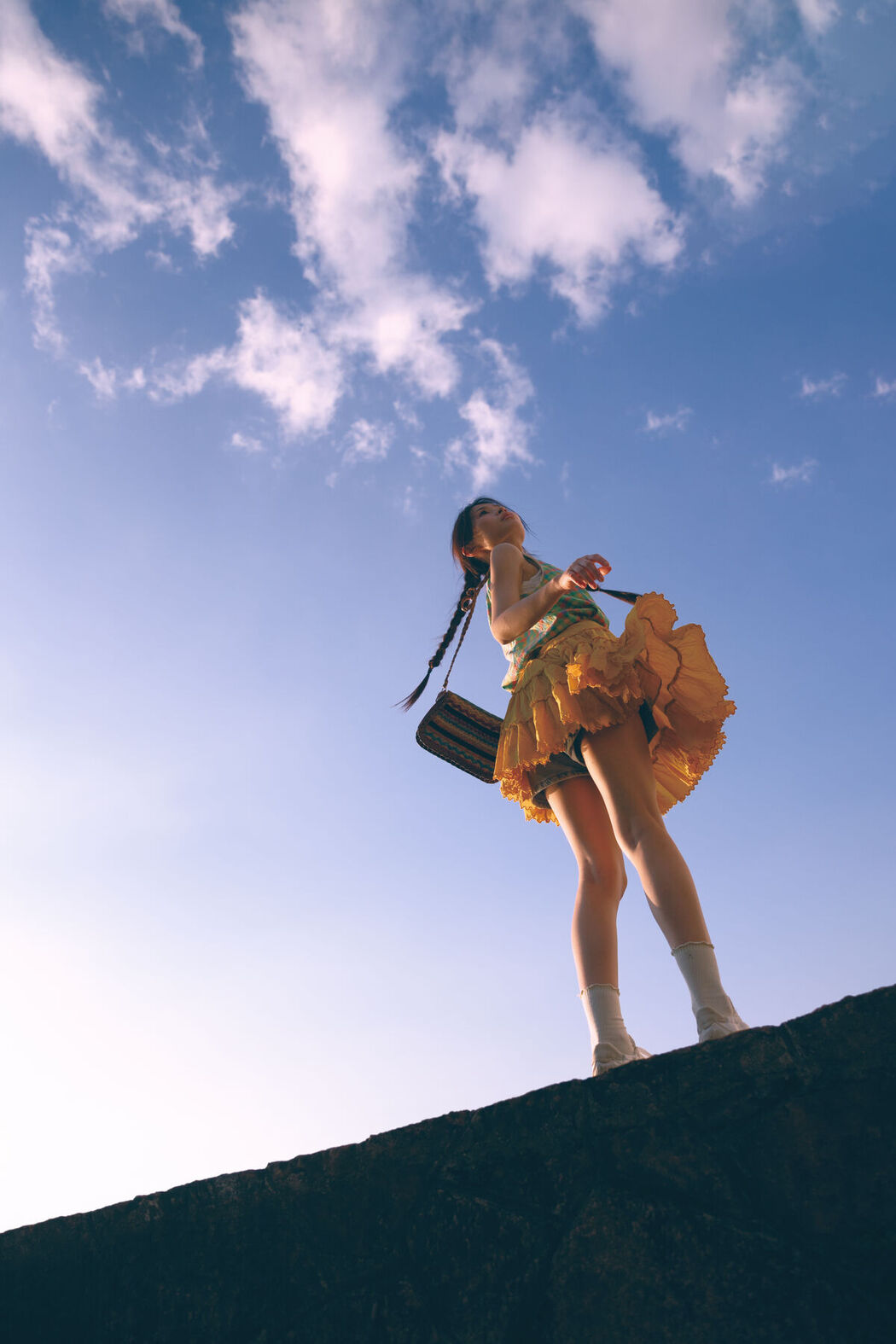 YiTuYu艺图语 Vol.8647 Kun Kun Bu Kun Le (28P)