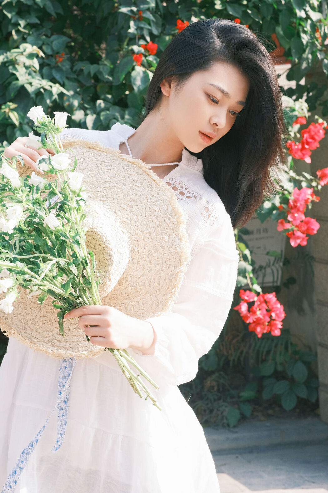 YiTuYu艺图语 Vol.8644 Tong Tong (29P)