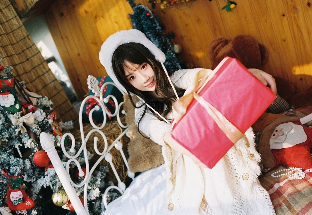 YiTuYu艺图语 Vol.8643 Zi Qing (20P)