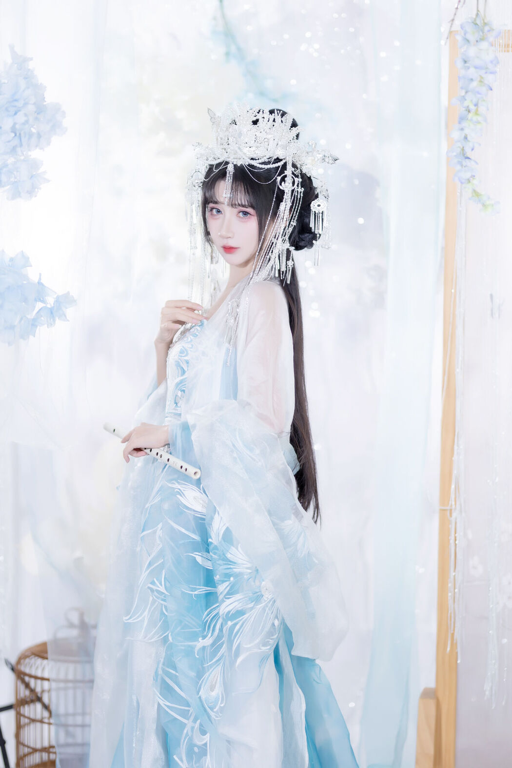 YiTuYu艺图语 Vol.8652 Qi Luo Sheng De Xiao Su Su (23P)