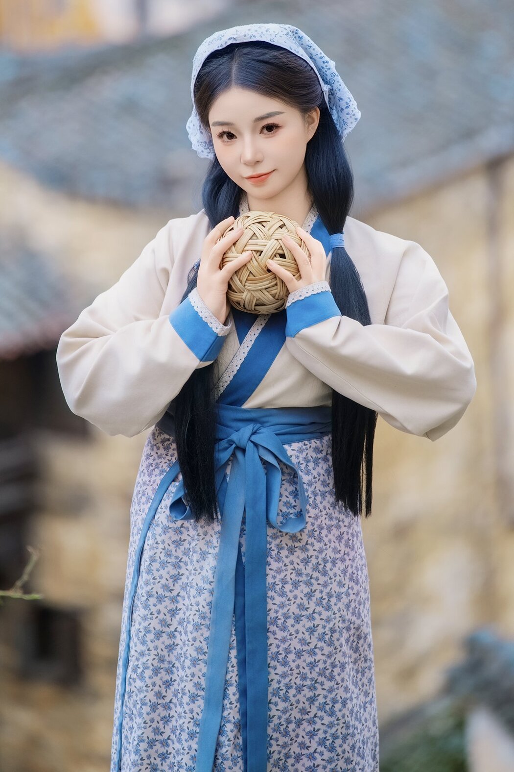 YiTuYu艺图语 Vol.8653 Zhang Ying (20P) Cover Photo