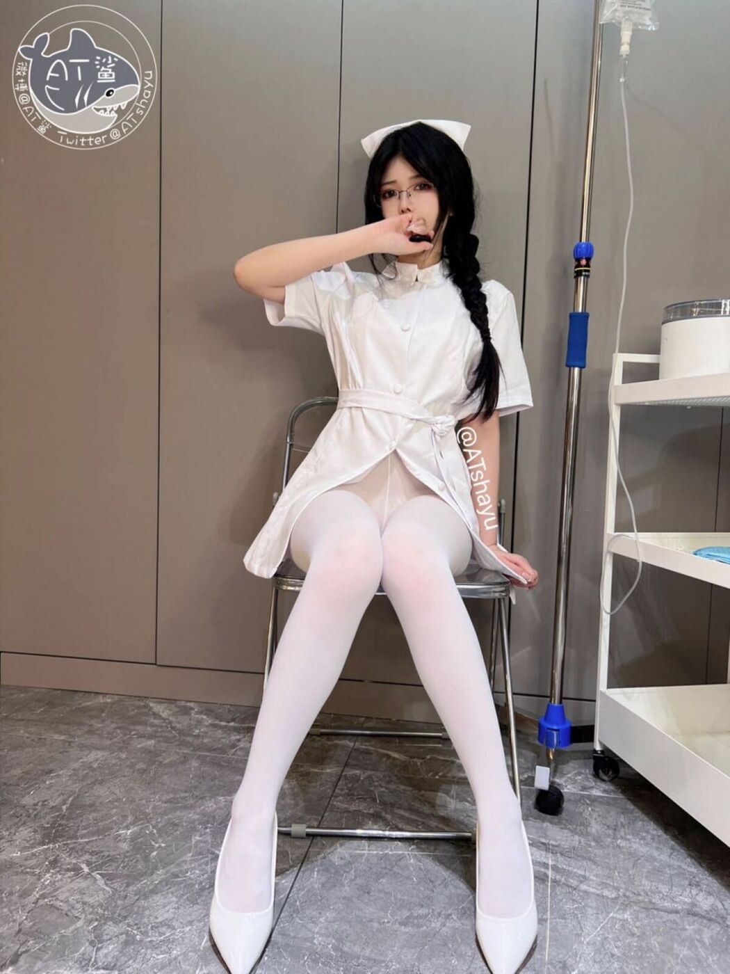 Coser@AT鲨 – 白丝护士 Part02 (71P)