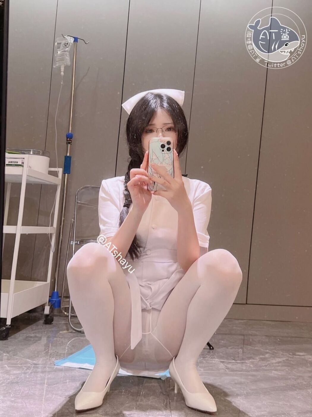 Coser@AT鲨 – 白丝护士 Part02 (71P)