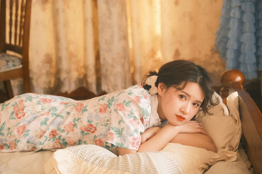 YiTuYu艺图语 Vol.8654 Li Zhi (16P)