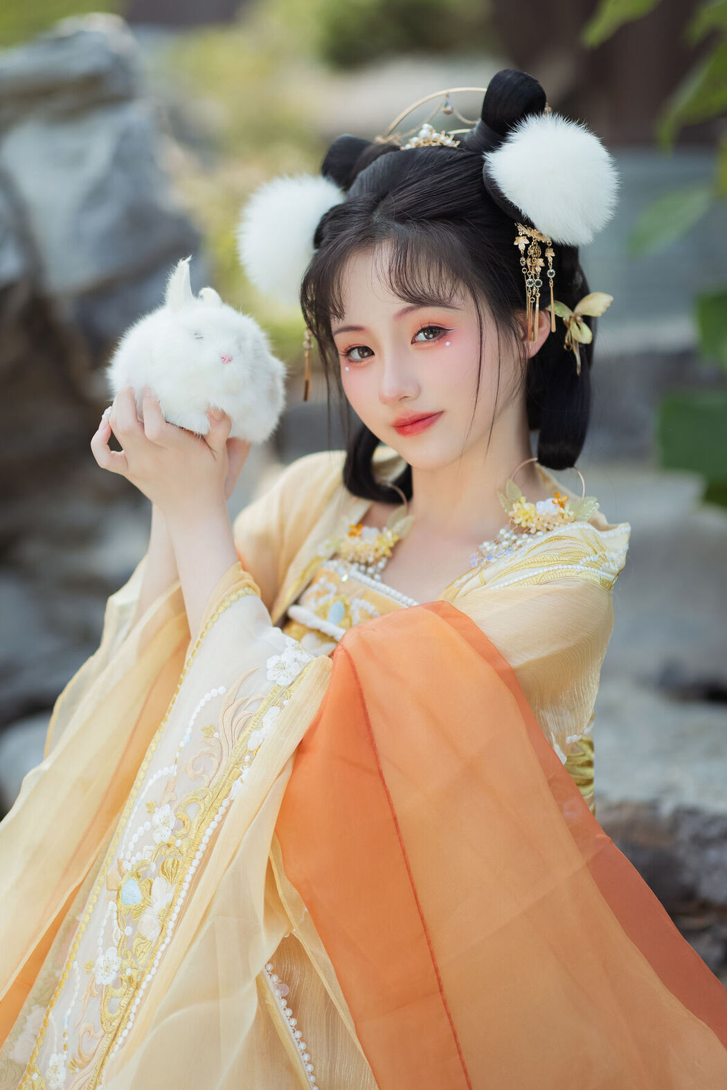 YiTuYu艺图语 Vol.8661 Yi Zhi Nian Gao Jing (15P)