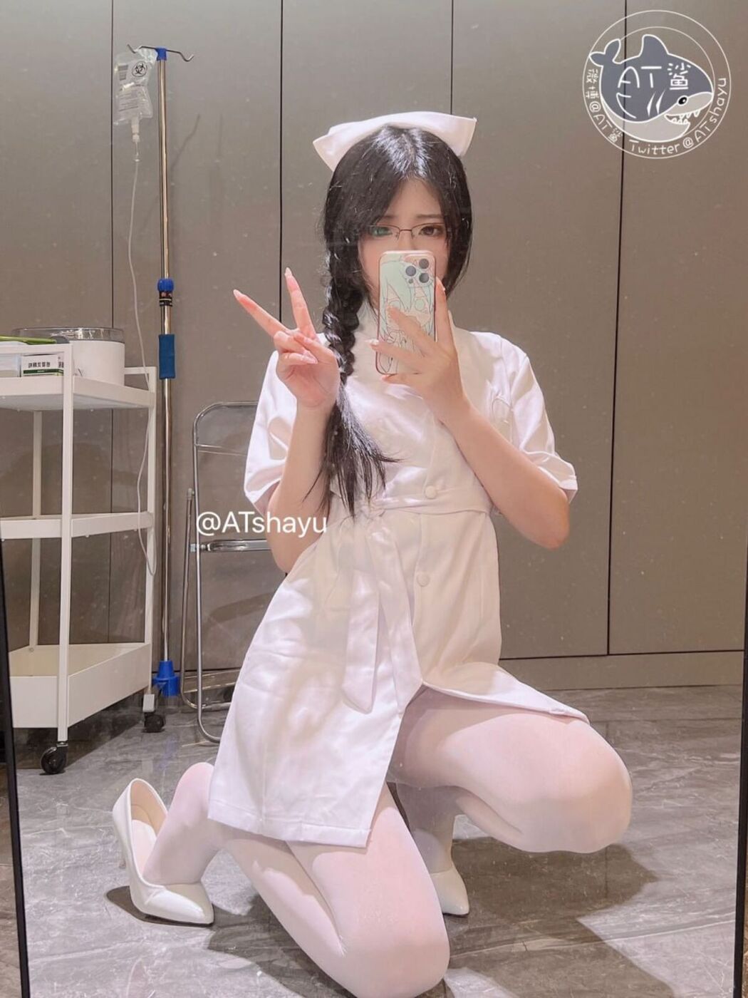 Coser@AT鲨 – 白丝护士 Part02 (71P)