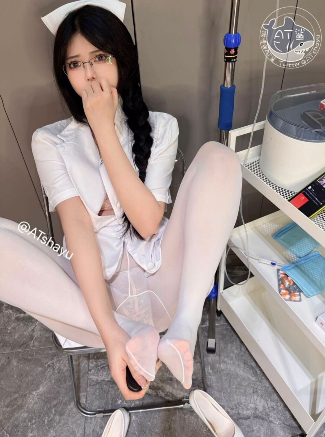 Coser@AT鲨 – 白丝护士 Part02 (71P)