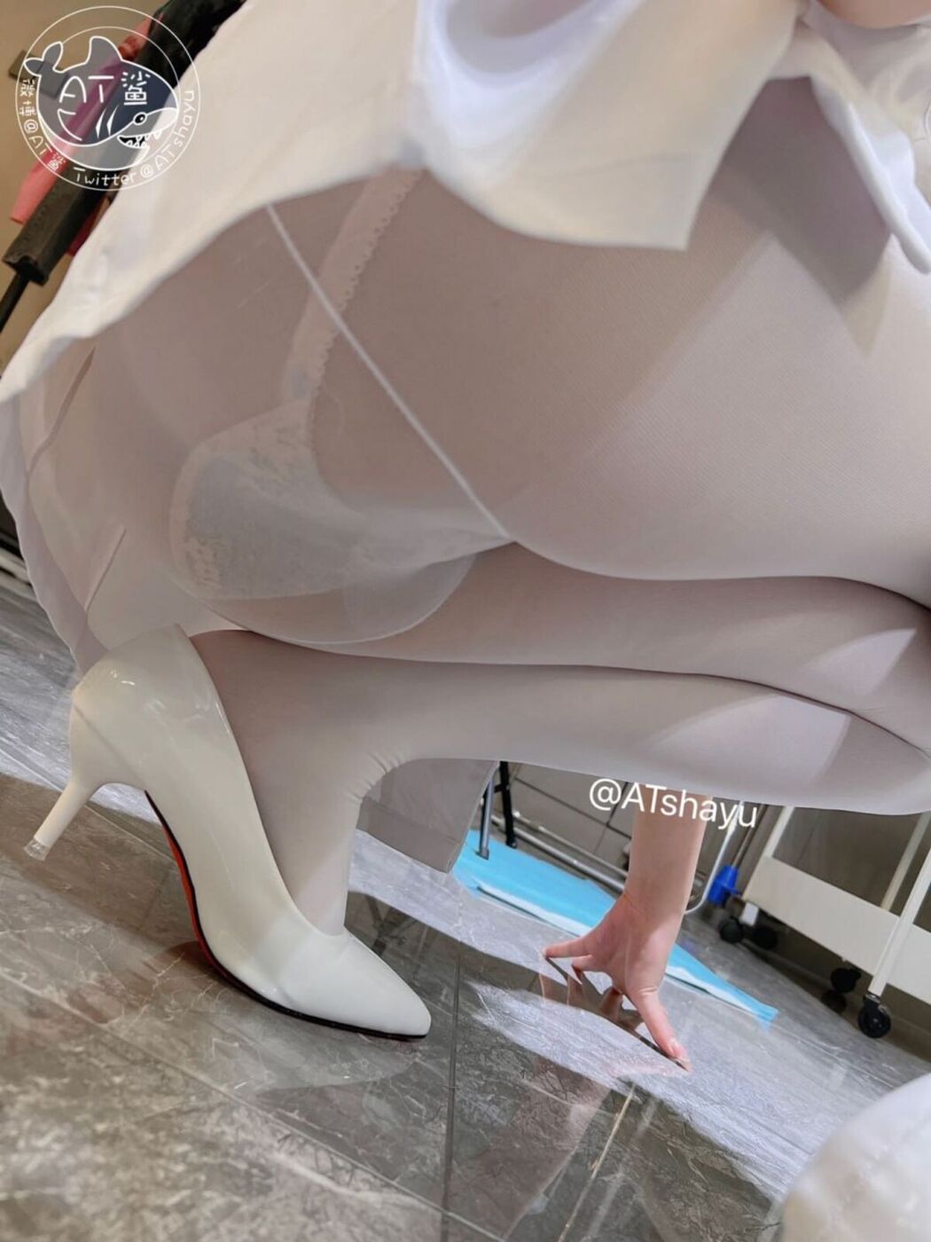 Coser@AT鲨 – 白丝护士 Part02 (71P)