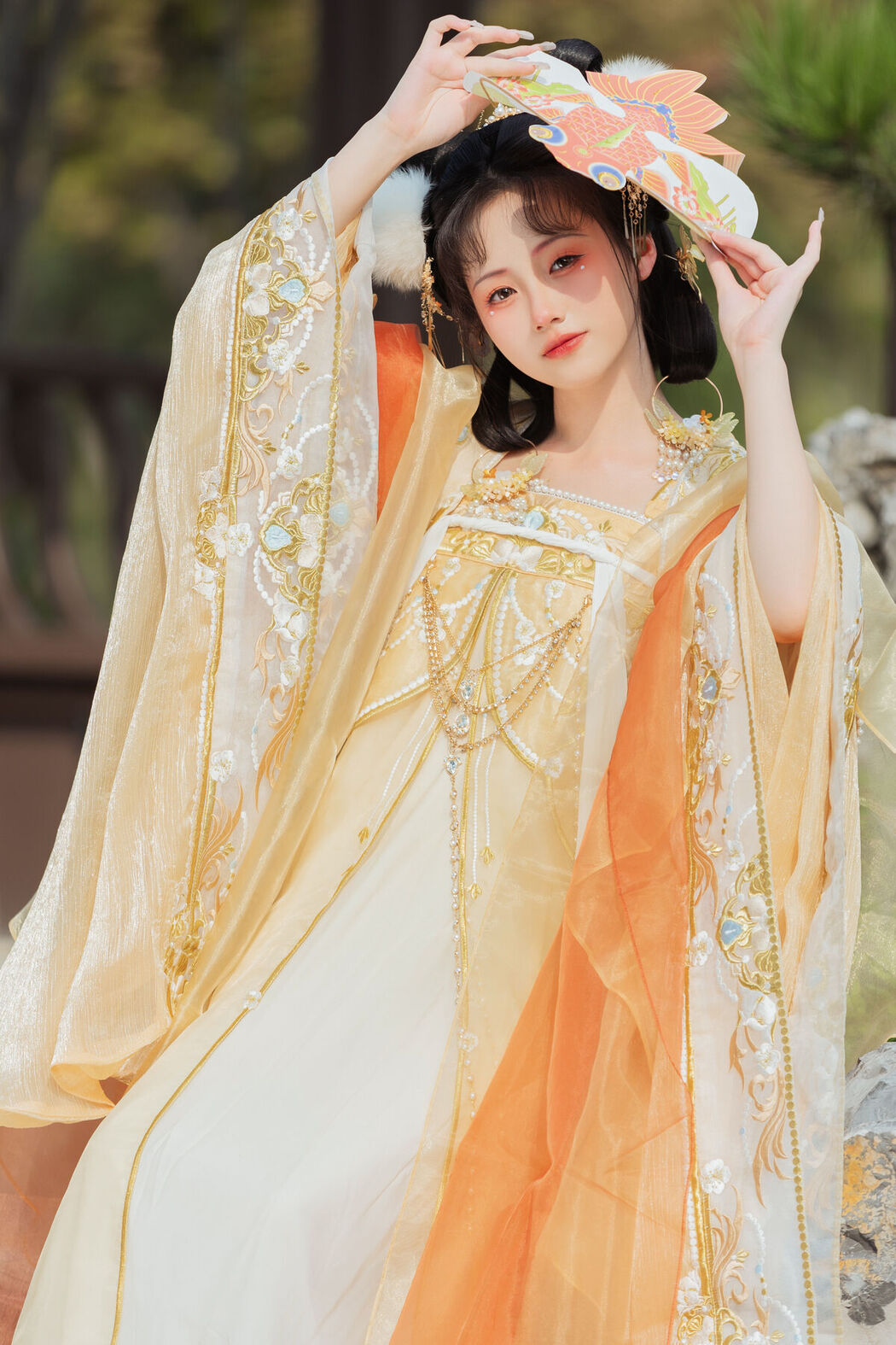 YiTuYu艺图语 Vol.8661 Yi Zhi Nian Gao Jing (15P)