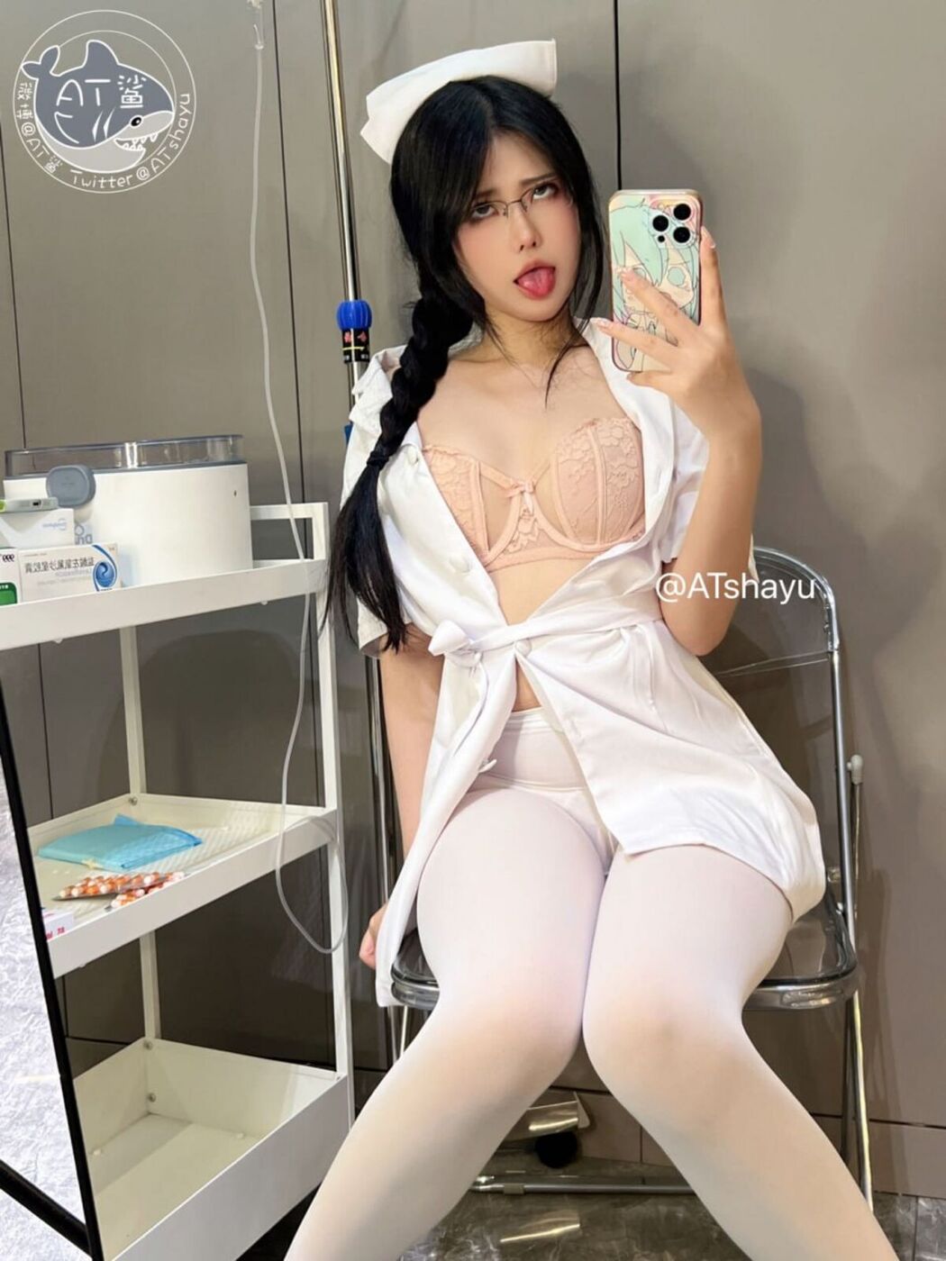 Coser@AT鲨 – 白丝护士 Part02 (71P)