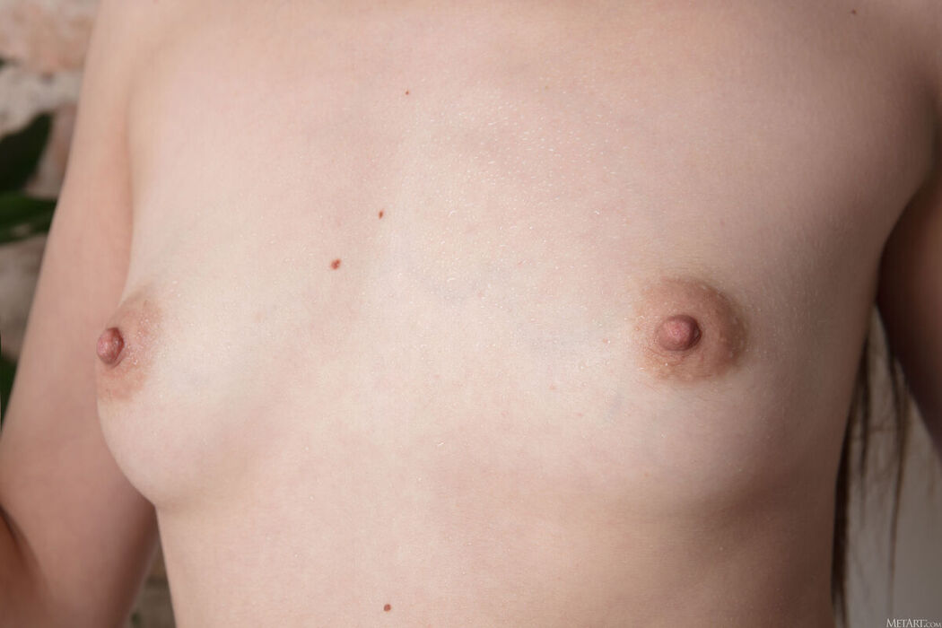 MetArt Cora – Spray Play Part01 (63P)