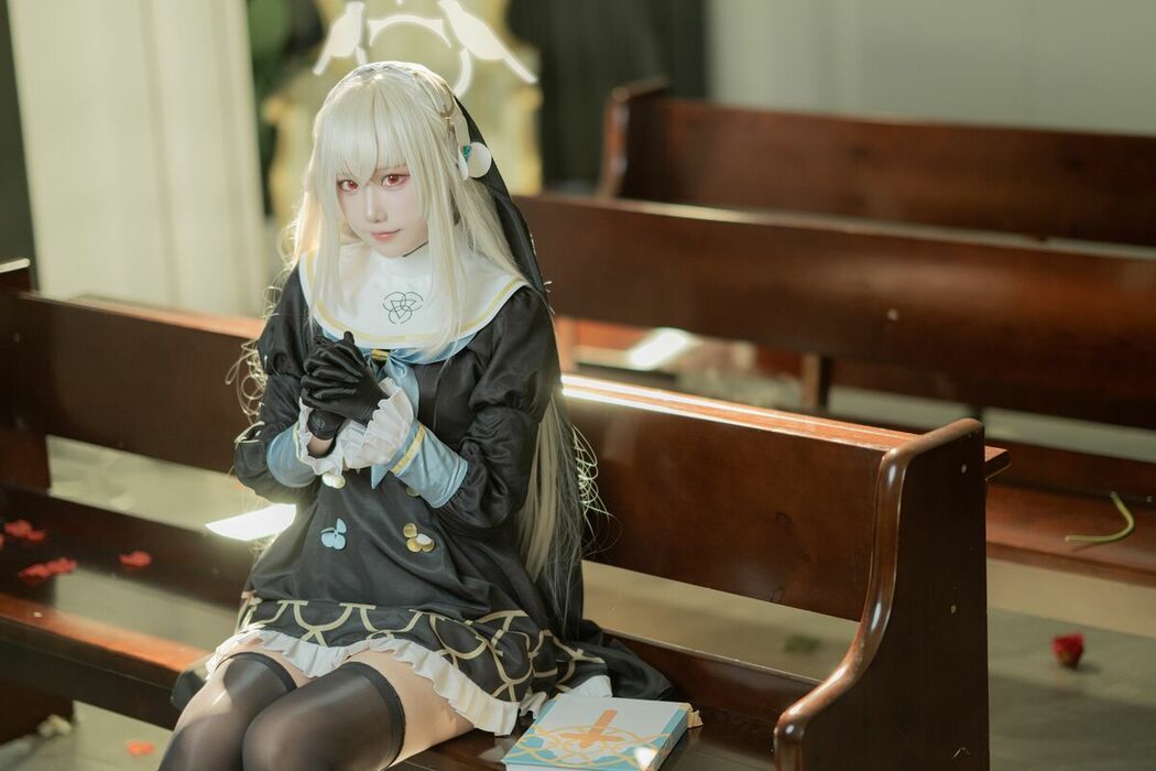Coser@lunananya – 碧蓝档案 歌住樱子 (72P)