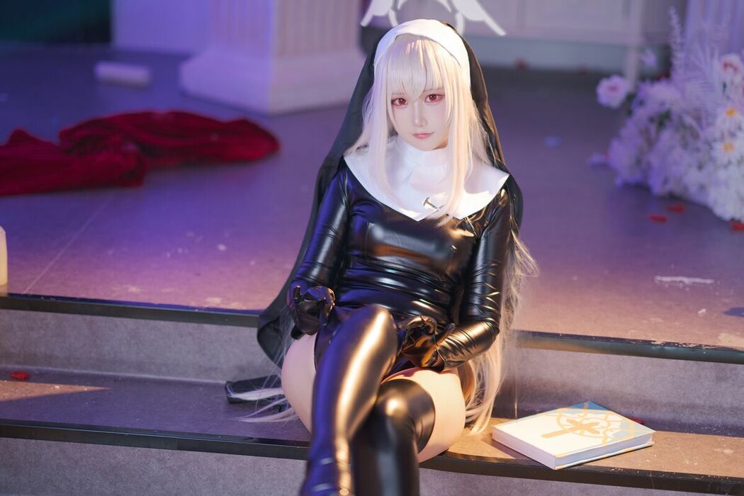 Coser@lunananya – 碧蓝档案 歌住樱子 (72P)