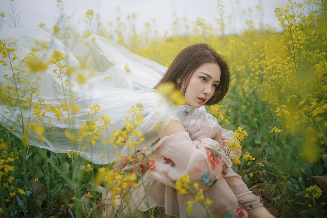 YiTuYu艺图语 Vol.8672 Ying Er YY (52P)