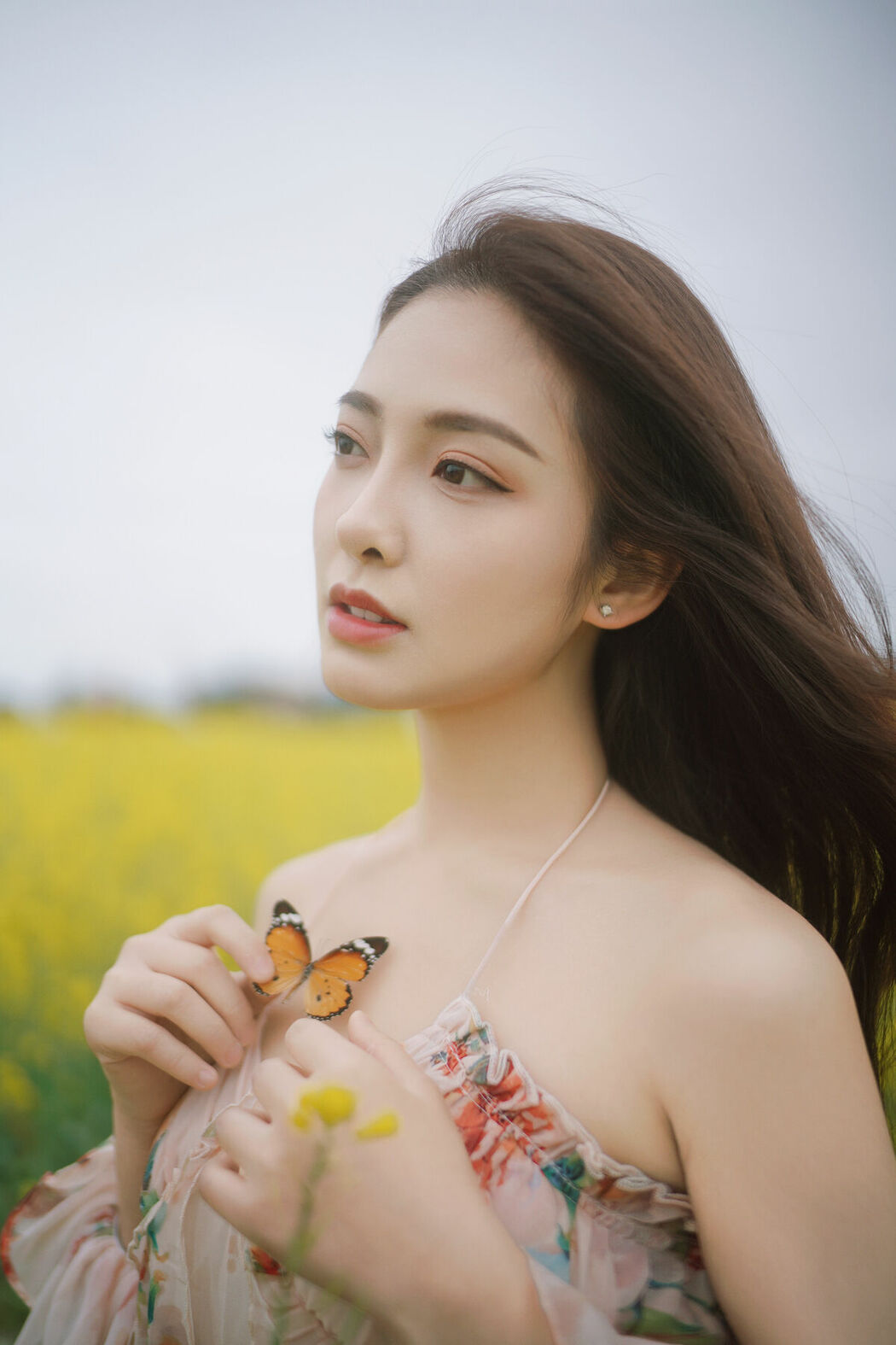 YiTuYu艺图语 Vol.8672 Ying Er YY (52P)