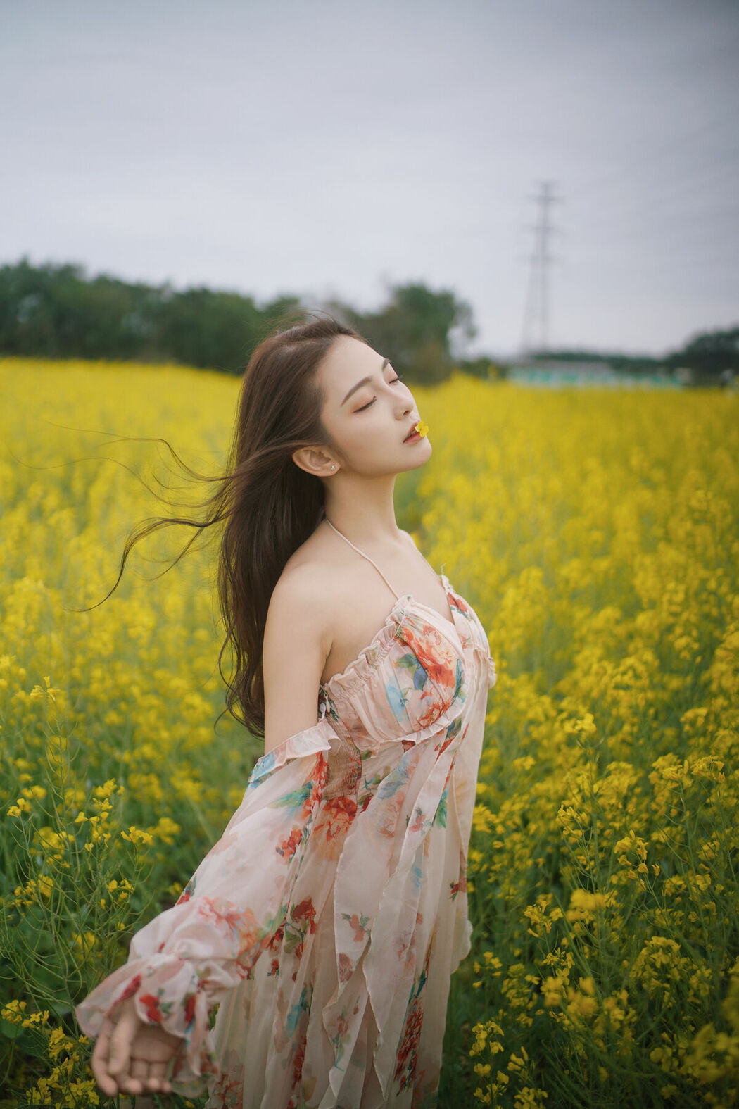 YiTuYu艺图语 Vol.8672 Ying Er YY (52P)