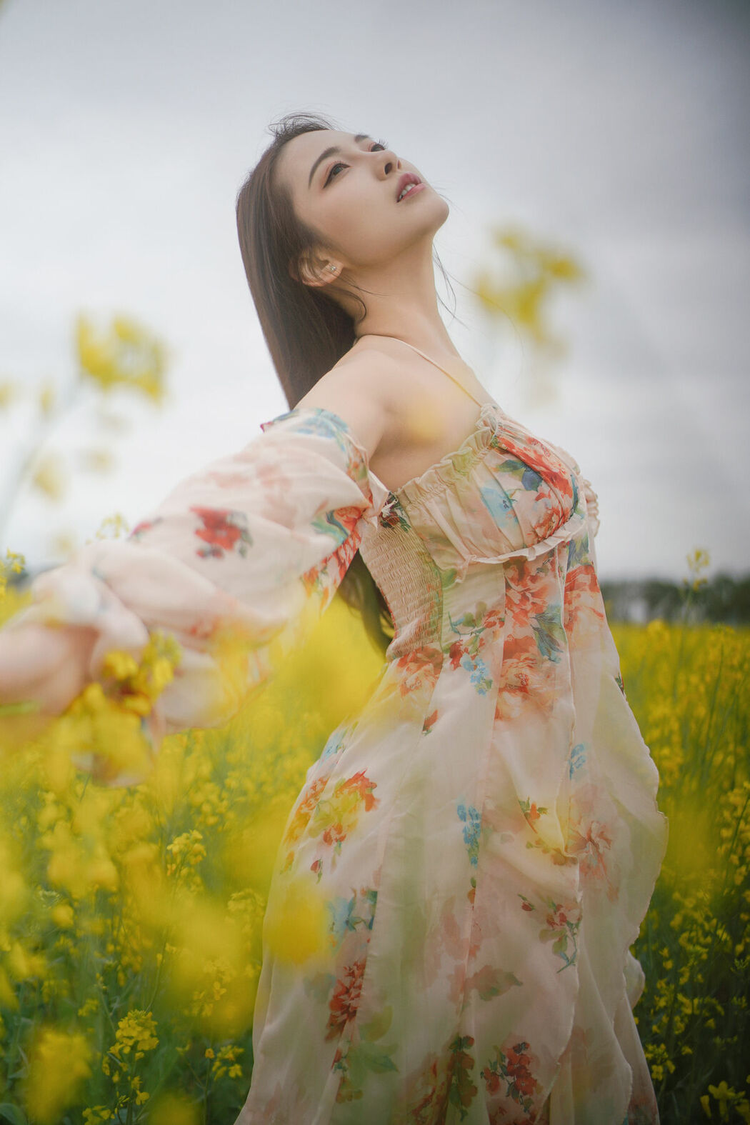 YiTuYu艺图语 Vol.8672 Ying Er YY (52P)