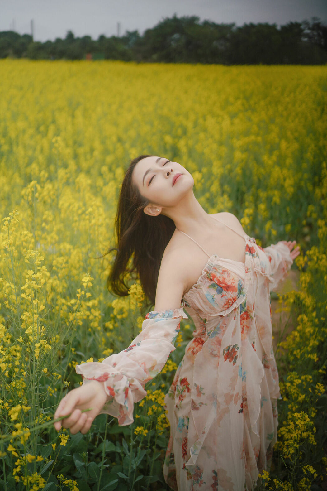 YiTuYu艺图语 Vol.8672 Ying Er YY (52P)