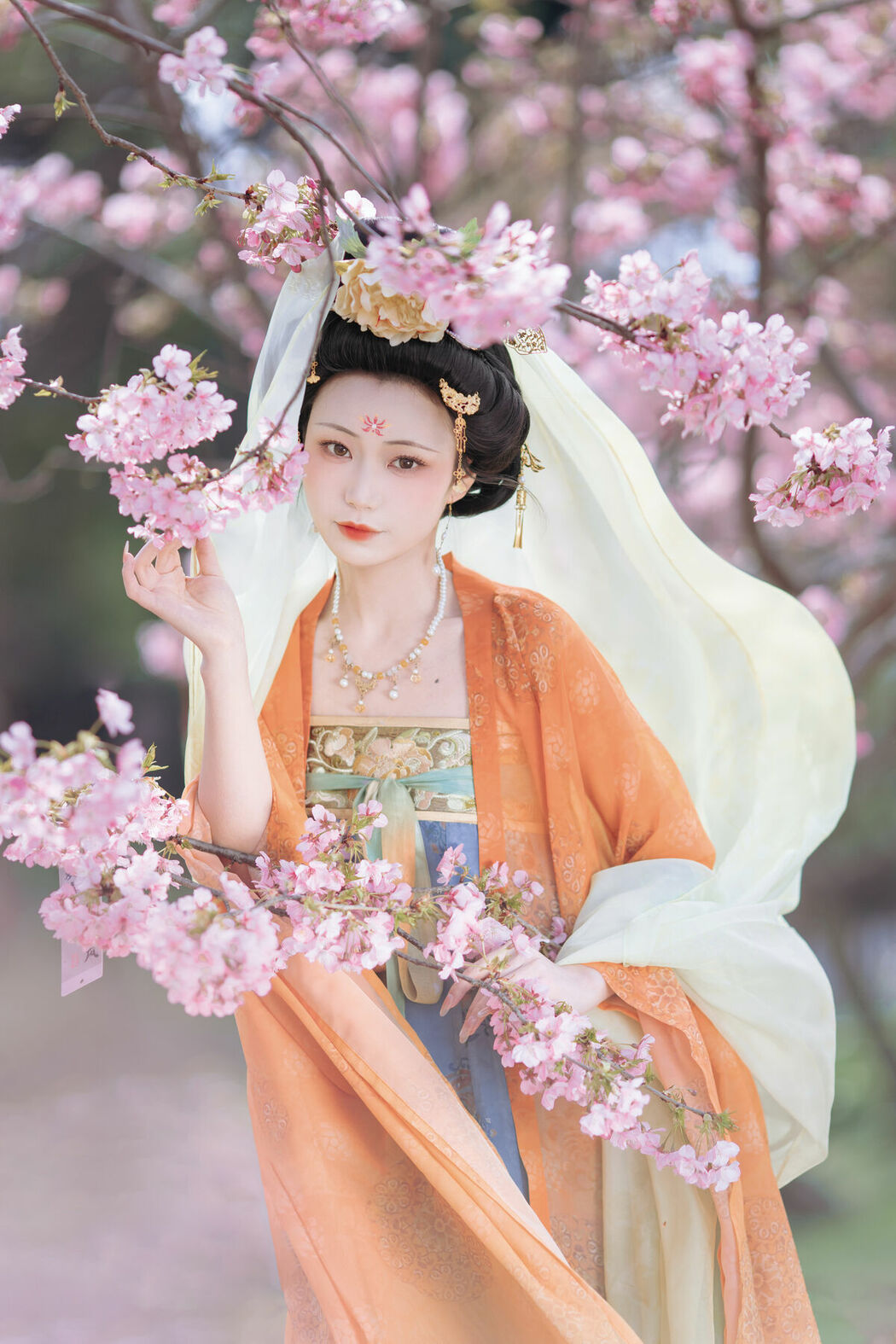 YiTuYu艺图语 Vol.8674 Qian Yue (22P)