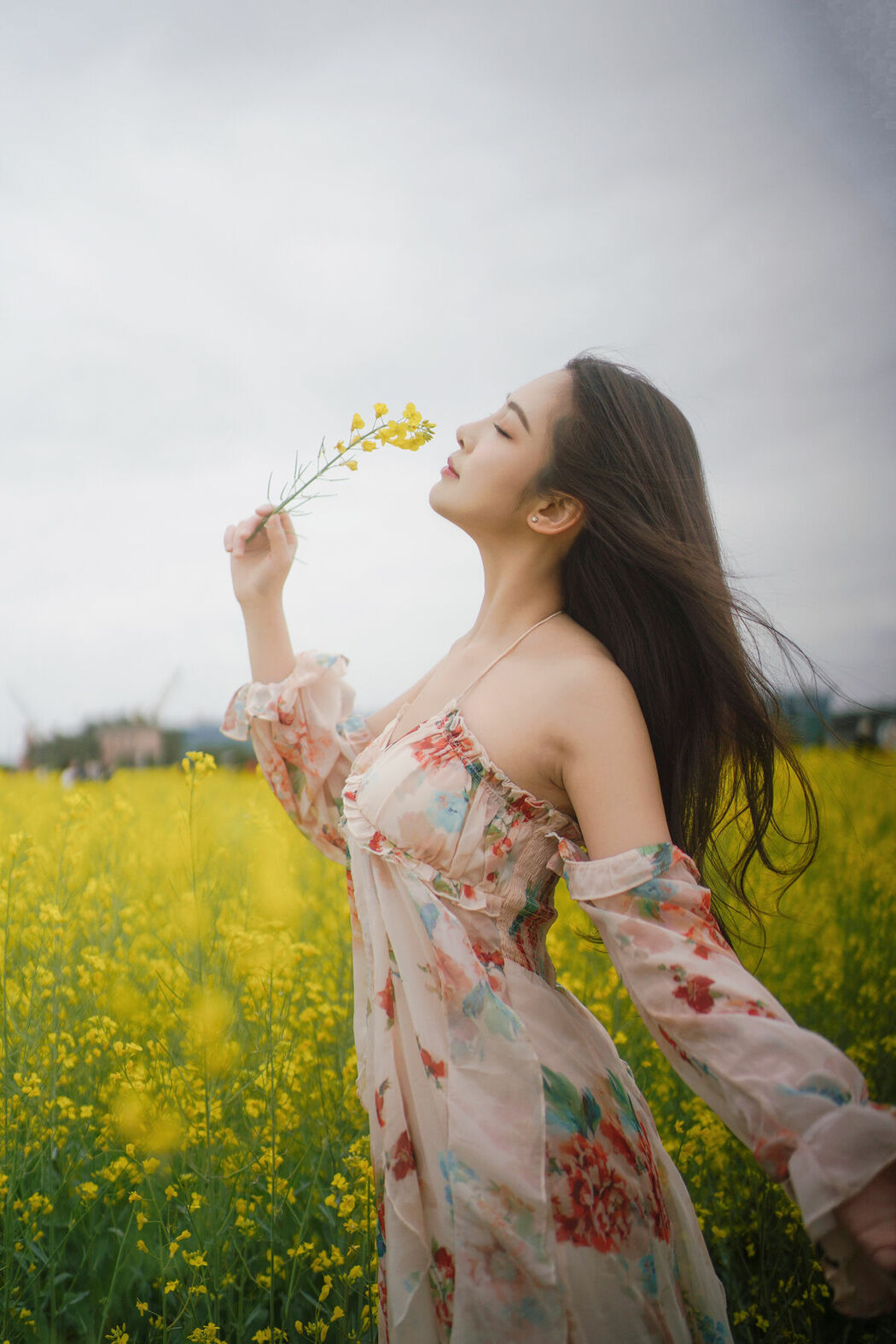 YiTuYu艺图语 Vol.8672 Ying Er YY (52P)