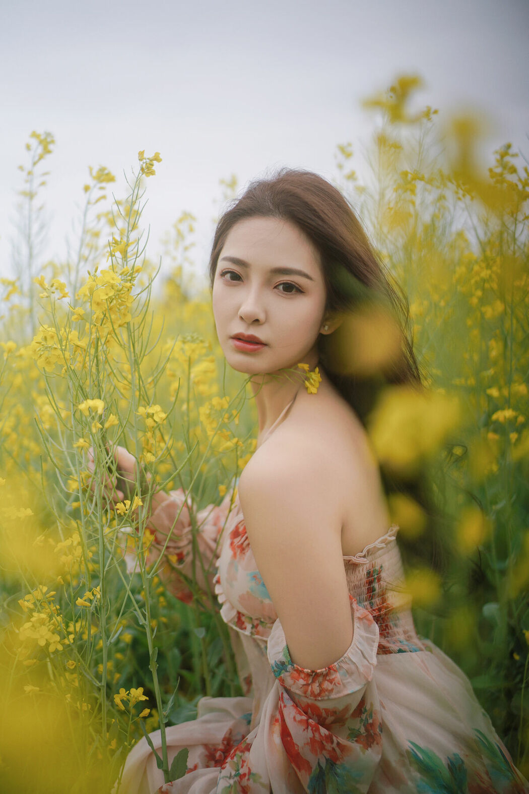 YiTuYu艺图语 Vol.8672 Ying Er YY (52P)