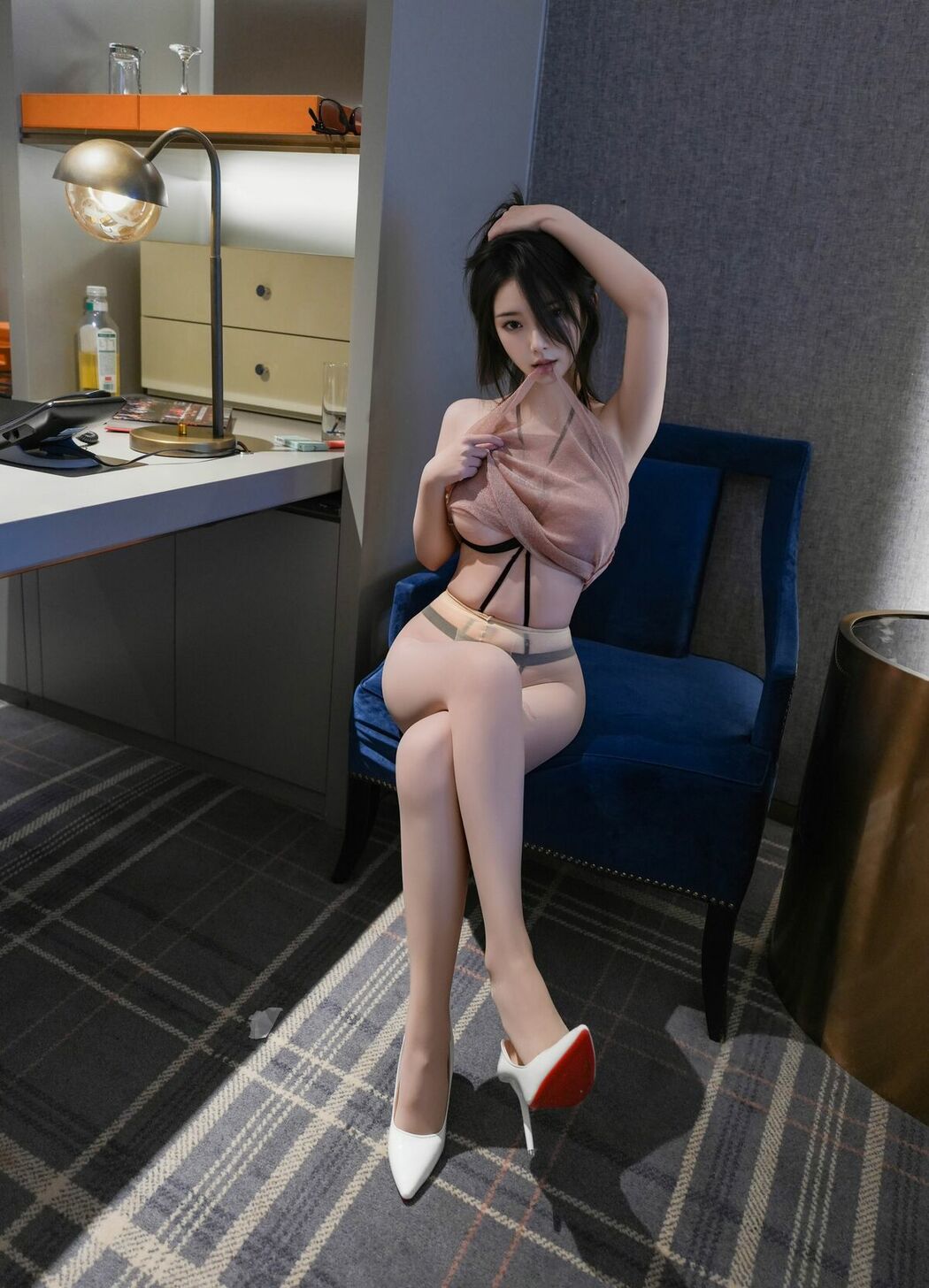 XiuRen秀人网 Uncensored Shao Shao Xiao Tao 烧烧小桃 – R18 秀人网模特 新人完美露出 (68P)