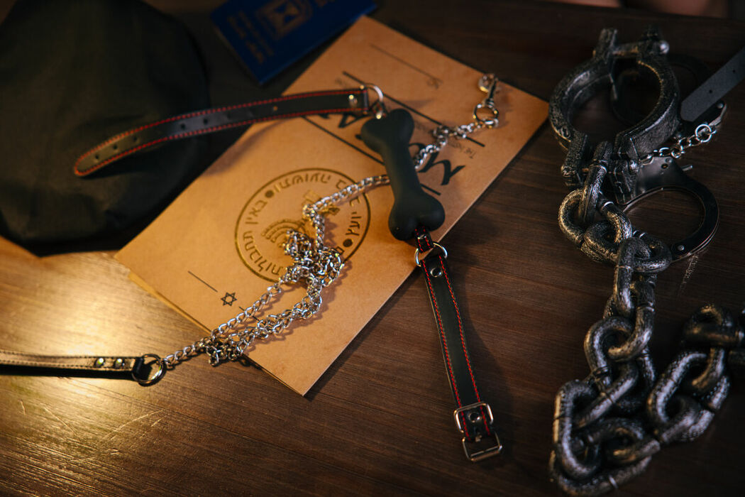 Coser@日奈娇 – 审讯室 Part01 (69P – 3V)