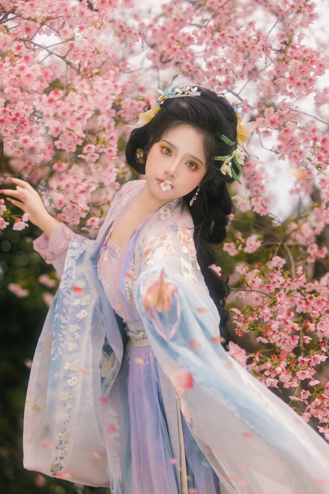 YiTuYu艺图语 Vol.8666 Xian Lu (19P)