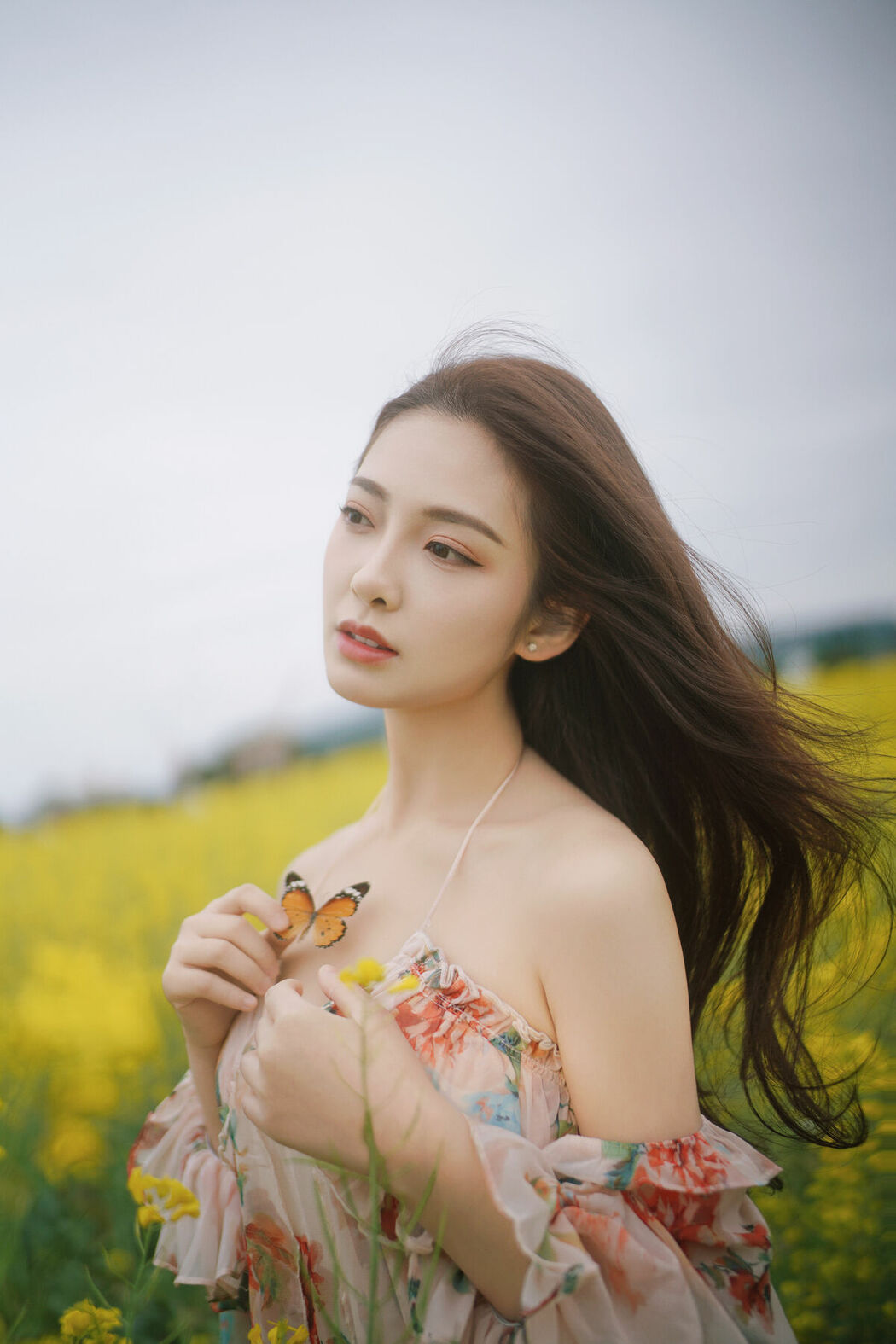 YiTuYu艺图语 Vol.8672 Ying Er YY (52P)