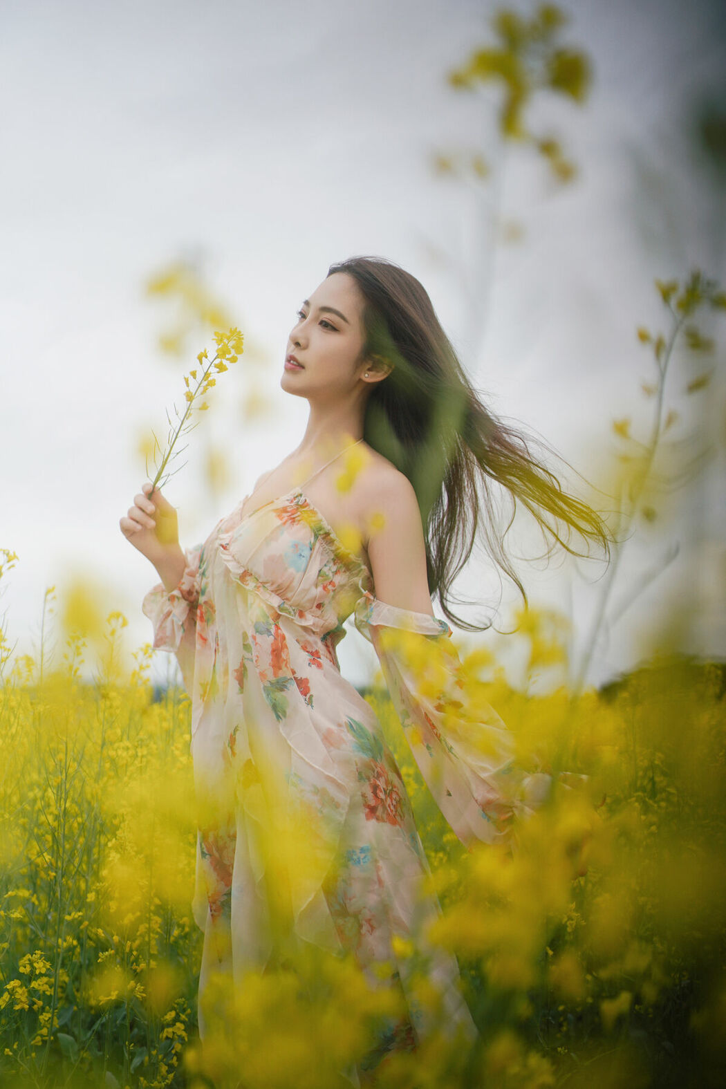 YiTuYu艺图语 Vol.8672 Ying Er YY (52P)