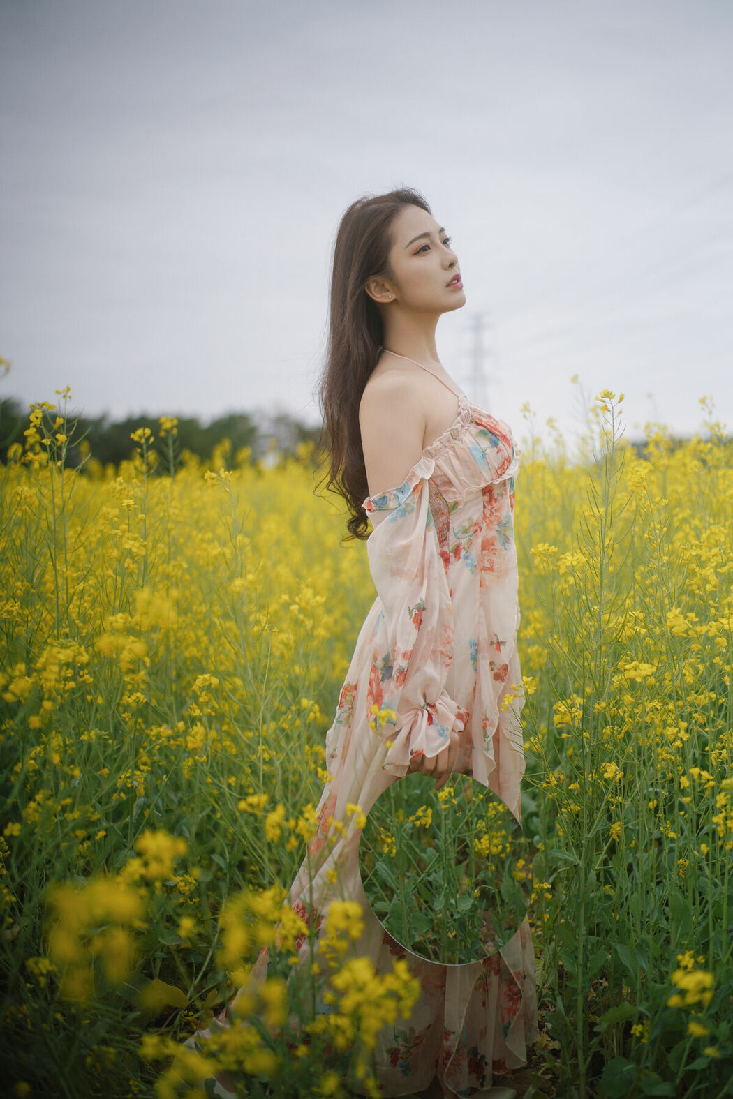 YiTuYu艺图语 Vol.8672 Ying Er YY (52P)