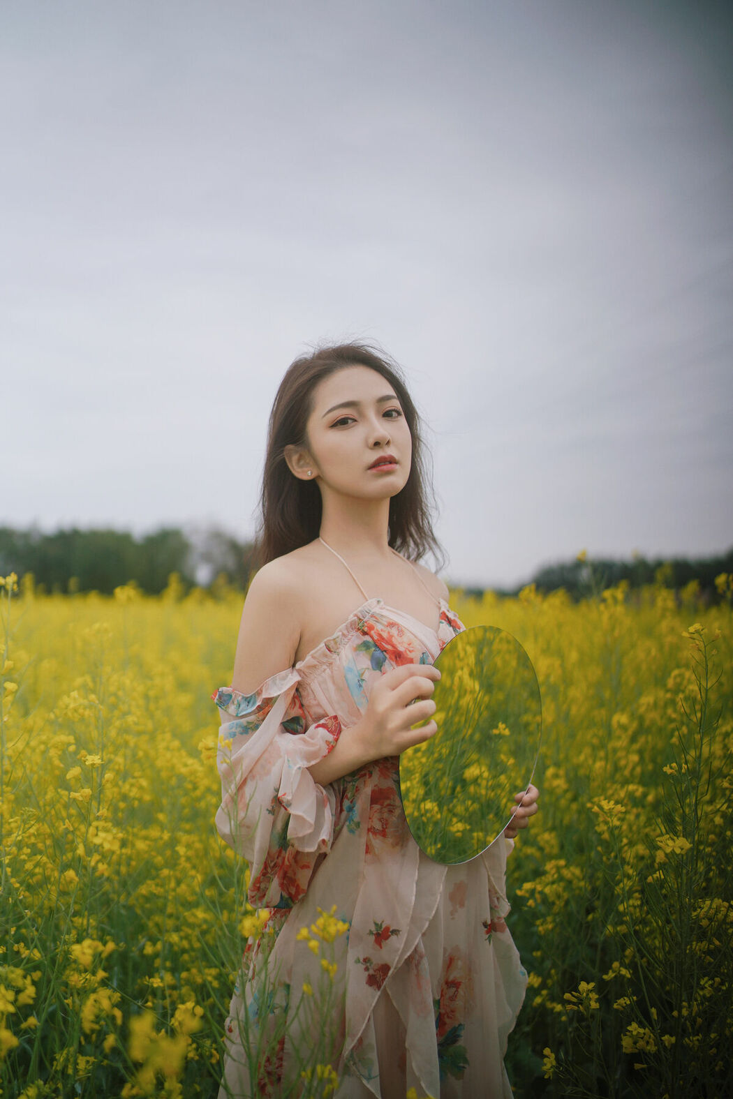 YiTuYu艺图语 Vol.8672 Ying Er YY (52P)