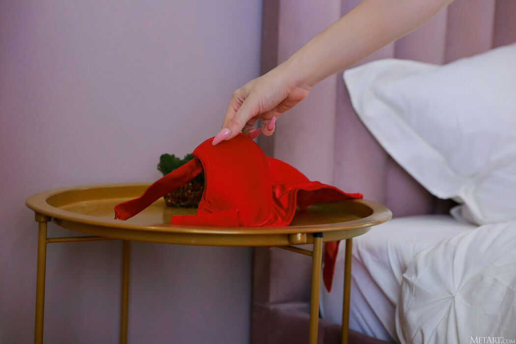 MetArt Luna Devello – Pretty On Pink Part02 (61P)