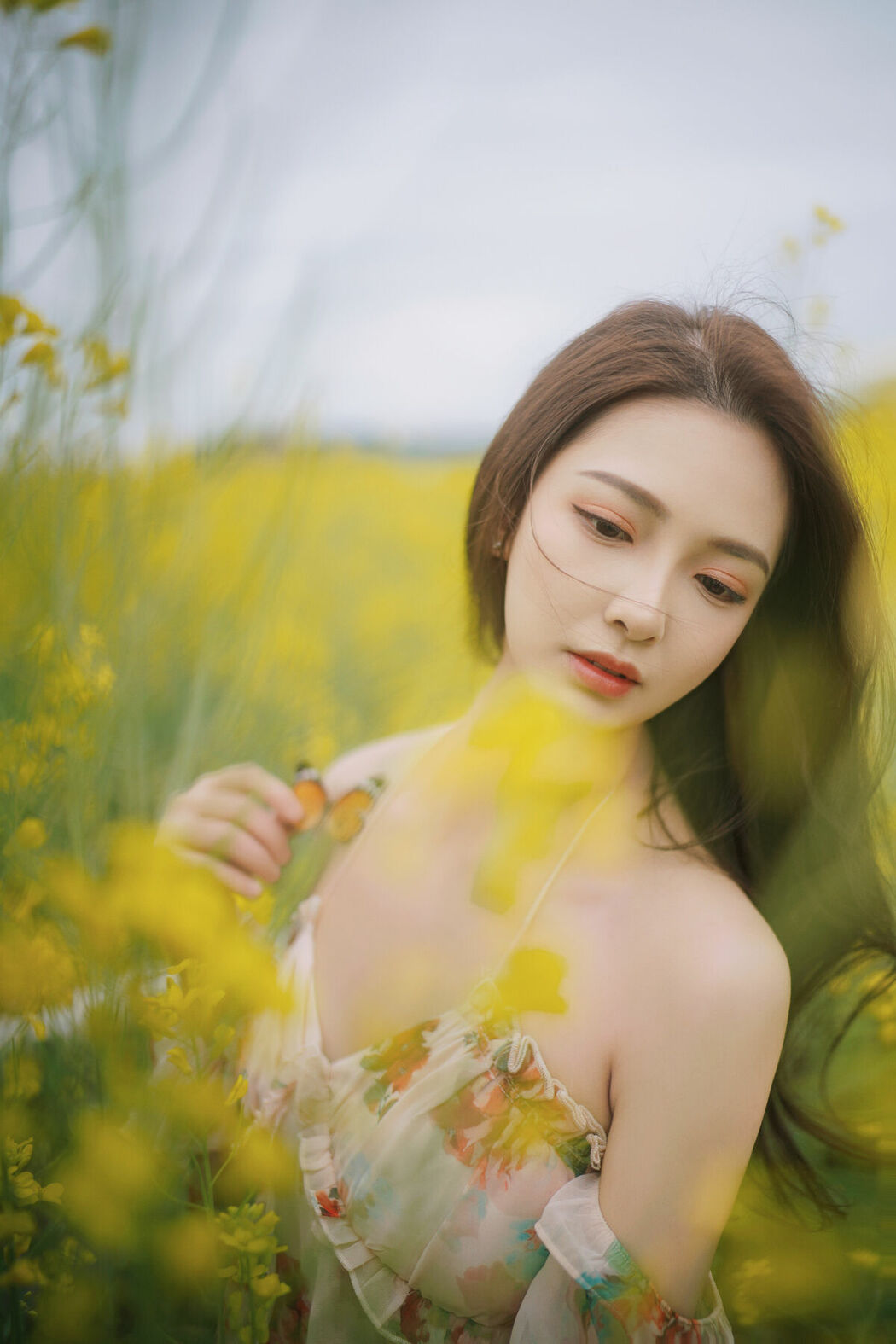 YiTuYu艺图语 Vol.8672 Ying Er YY (52P)