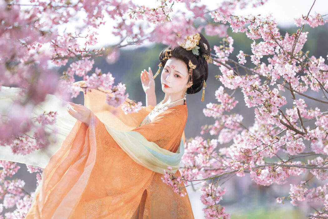 YiTuYu艺图语 Vol.8674 Qian Yue (22P)