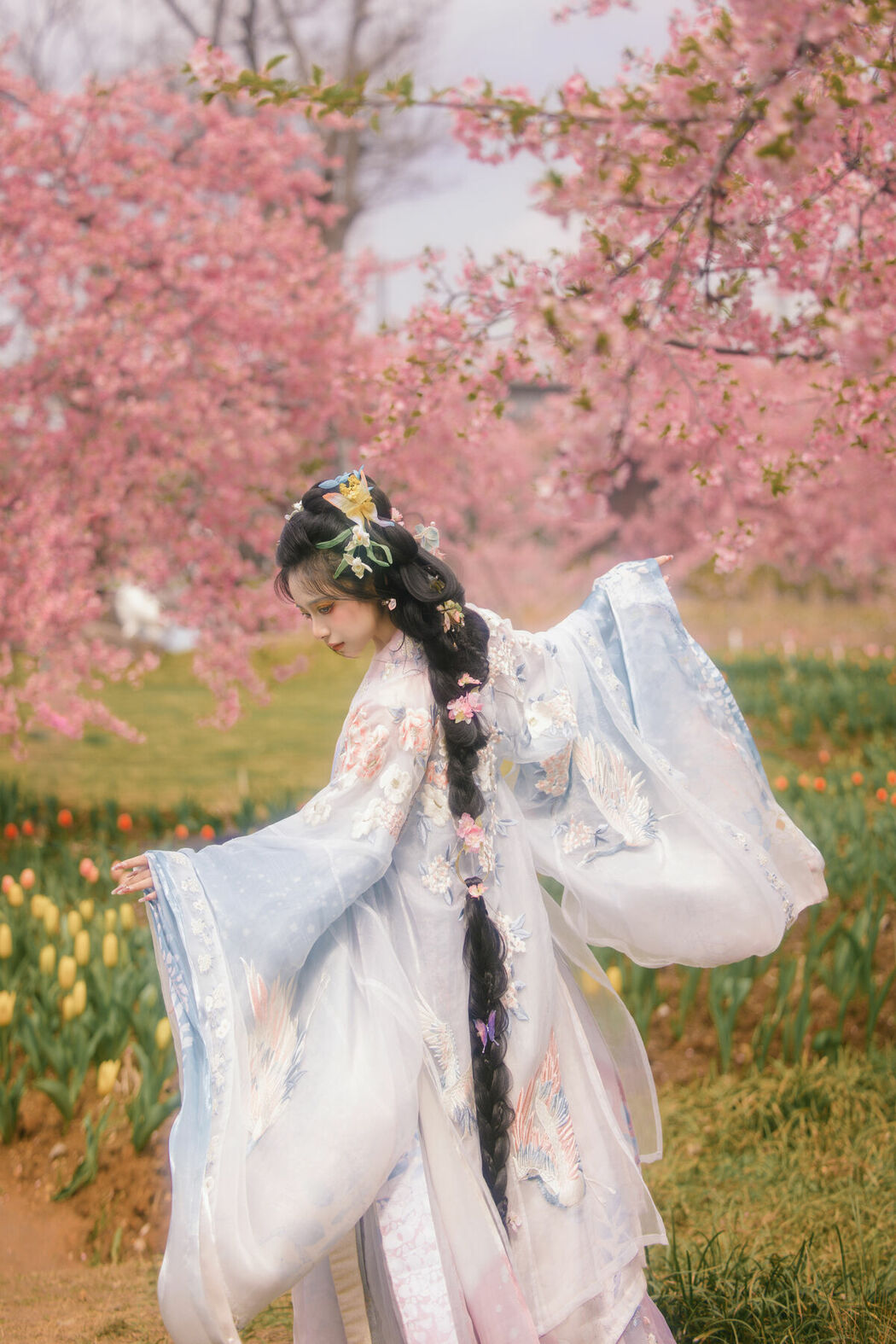 YiTuYu艺图语 Vol.8666 Xian Lu (19P)