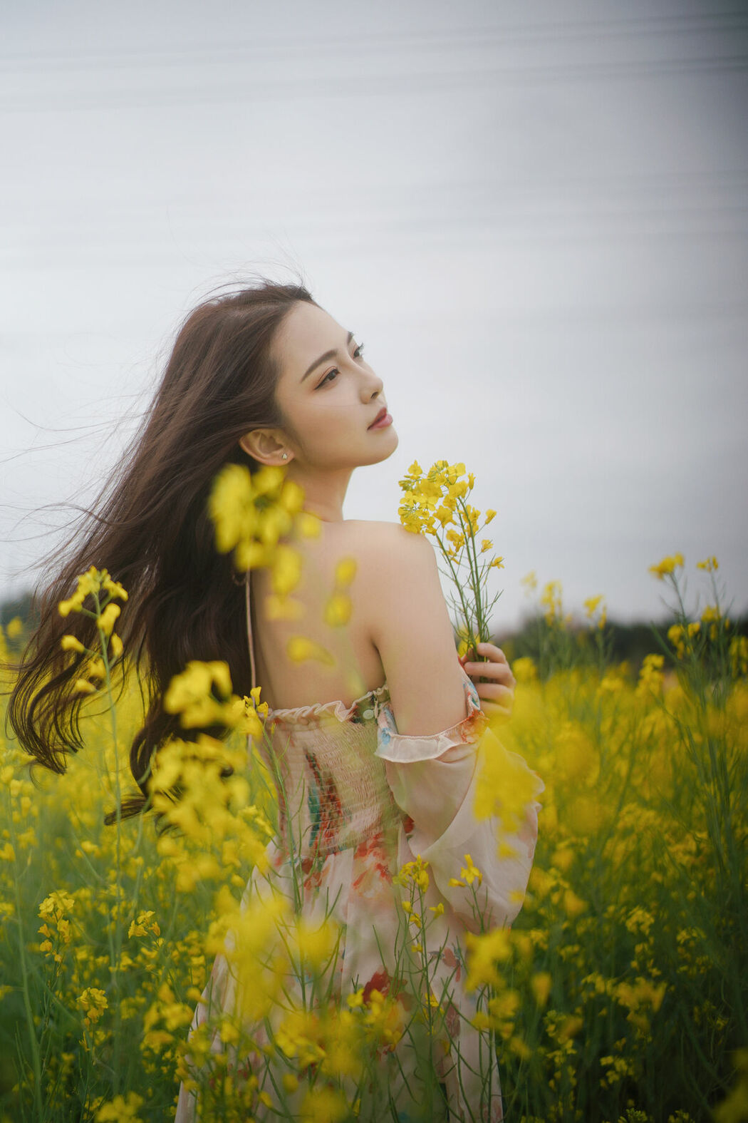 YiTuYu艺图语 Vol.8672 Ying Er YY (52P)