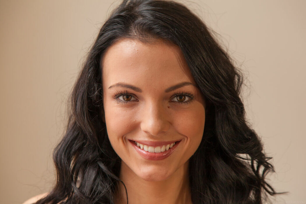 MetArt Sapphira – Felter Part03 (50P)