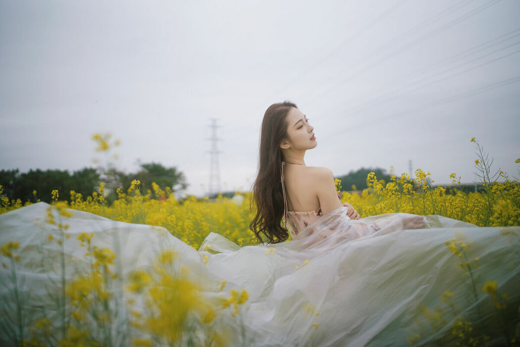 YiTuYu艺图语 Vol.8672 Ying Er YY (52P)