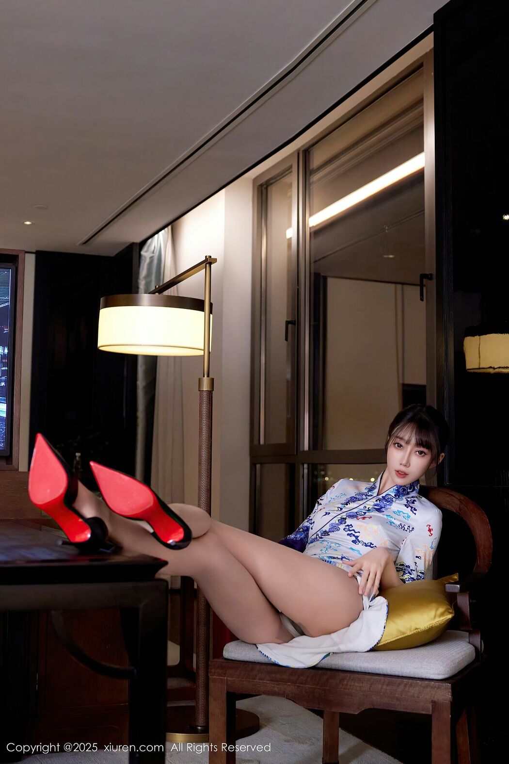 XiuRen秀人网 No.10741 Yue Er Yue Er (76P)