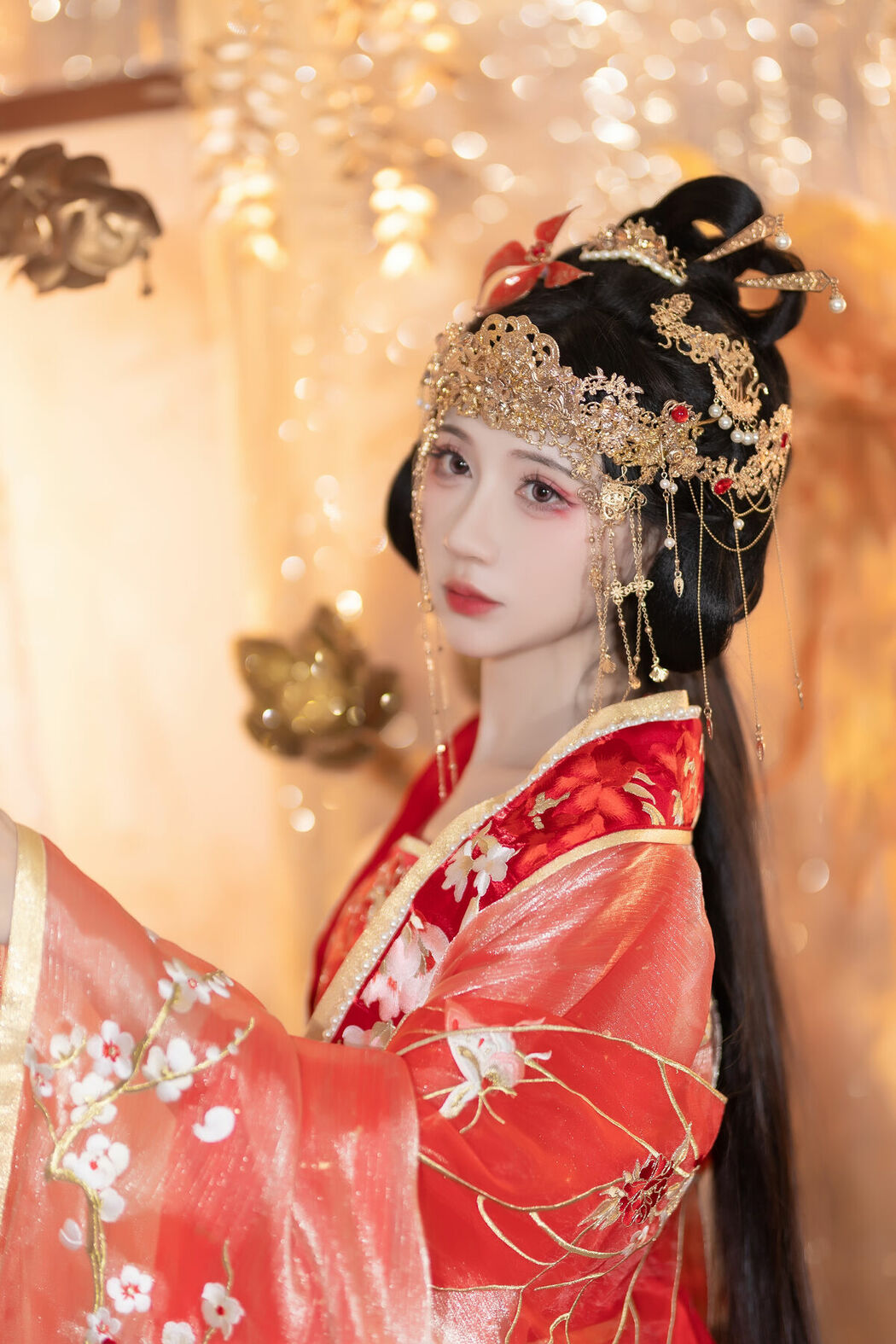 YiTuYu艺图语 Vol.8690 Qi Luo Sheng De Xiao Su Su (24P)